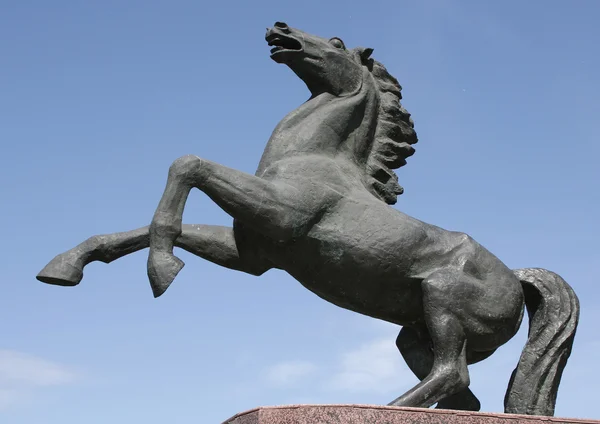 Sculpture d'un cheval — Photo