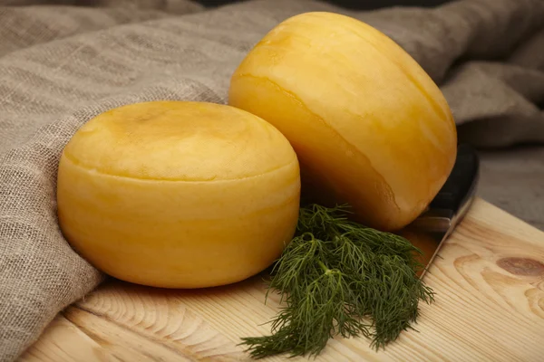 Peynir tekerlekler — Stok fotoğraf