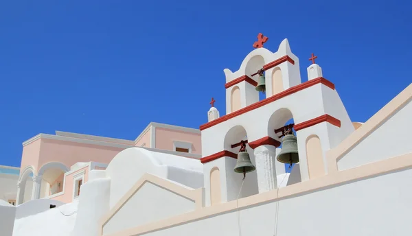 Dzwonnica typowy grecki kościół, oia santorini, Grecja — Zdjęcie stockowe