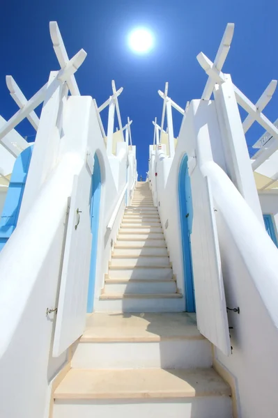 太阳、 圣托里尼岛、 希腊的楼梯 — 图库照片