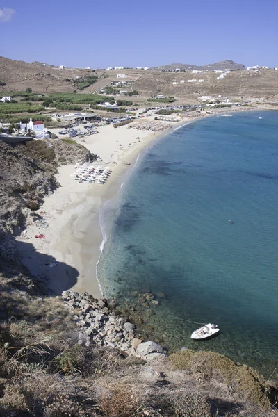 Spiaggia di Kalo Livadi nell'isola di Mykonos — Foto Stock