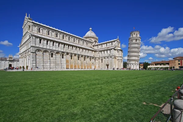 Pisa, Piazza Dei Mucizevi — Stok fotoğraf