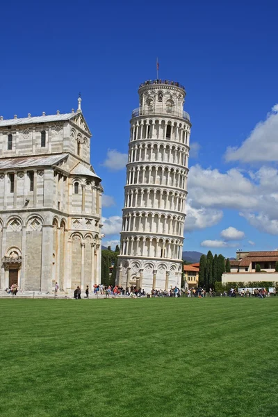 Pisa, la piazza dei miracoli —  Fotos de Stock