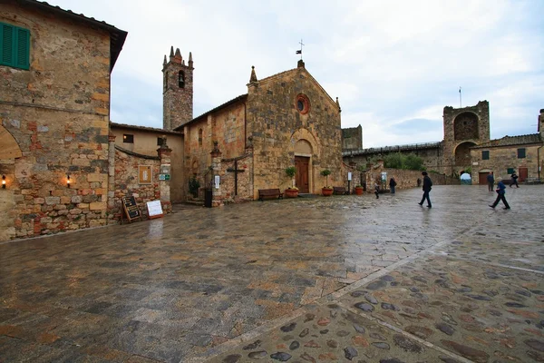 Monteriggioni, middeleeuwse stad in Toscane — Stockfoto