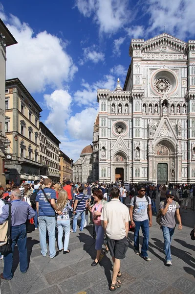 Pohled na dómu a Florencie — Stock fotografie