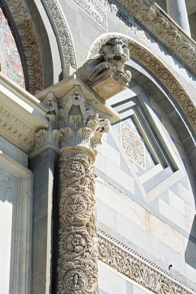 Pisa duomo mittelalterliche kunst — Stockfoto
