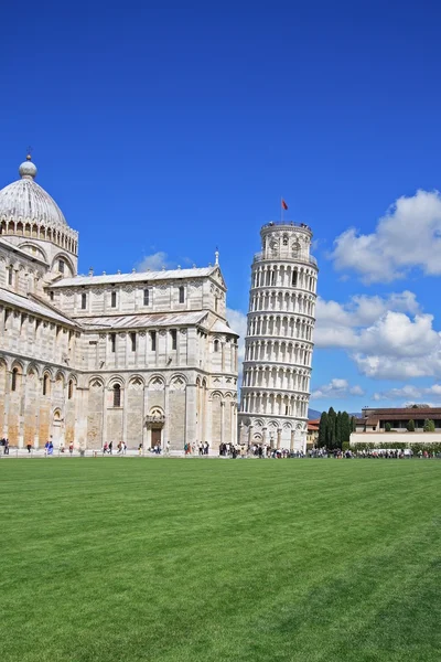 Det lutande tornet i Pisa — Stockfoto