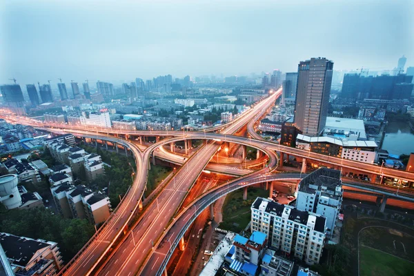En vägkorsning vid Hangzhou — Stockfoto