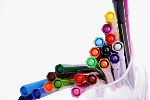 Monet värikkäät kynät — kuvapankkivalokuva
