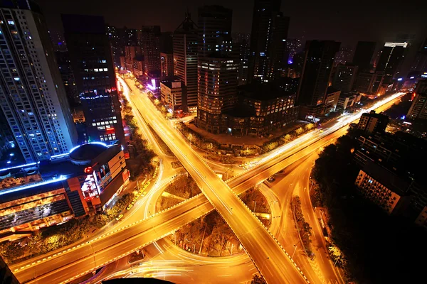 Traffic on night road junction — Stock Photo, Image