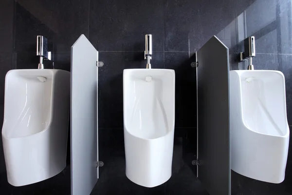 Männer-Urinal — Stockfoto
