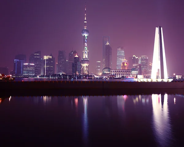 Vista nocturna de shanghai — Foto de Stock