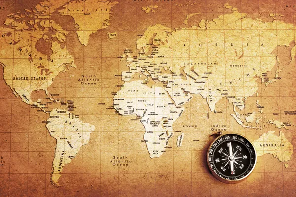 Kompas na mapu pokladu — Stock fotografie