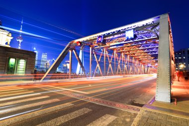 gece Bahçe köprü trafiği shanghai