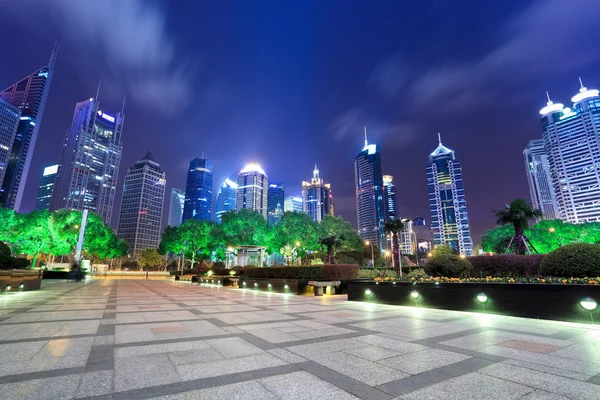 夜景在上海金融中心 — 图库照片