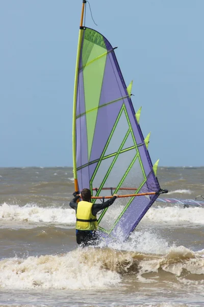 Rüzgar sörfçü — Stok fotoğraf