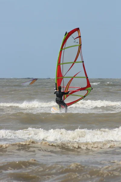 Rüzgar sörfçü — Stok fotoğraf