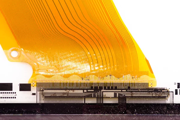 Detalhe da placa de circuito impresso flexionado — Fotografia de Stock