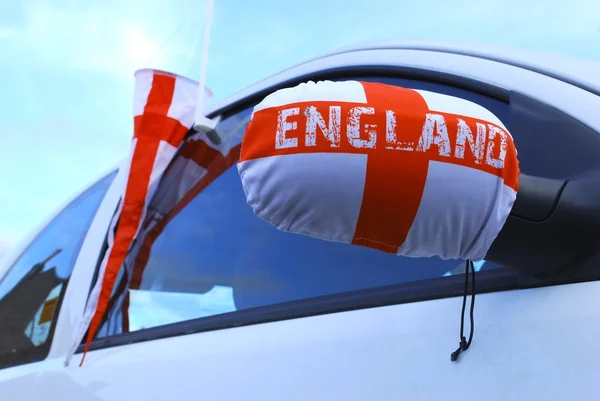Englische Flagge auf einem Auto während eines Sportereignisses — Stockfoto