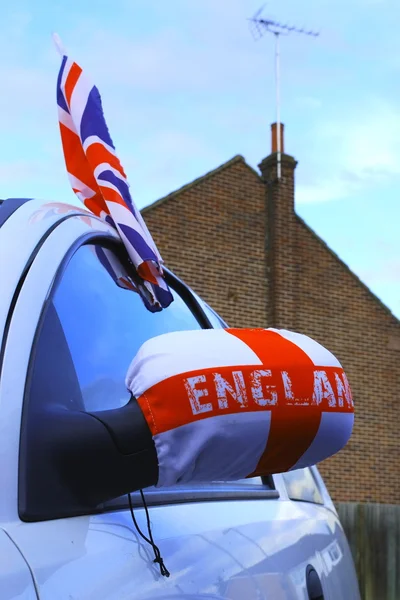 Bandera de inglés en un coche durante un evento deportivo — Foto de Stock