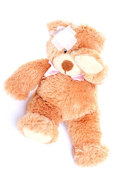 受伤的可爱泰迪熊 — 图库照片