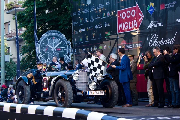 Black 1929 Mercedes 720 SSK at the start of 2012 1000 Miglia — Stock Photo, Image