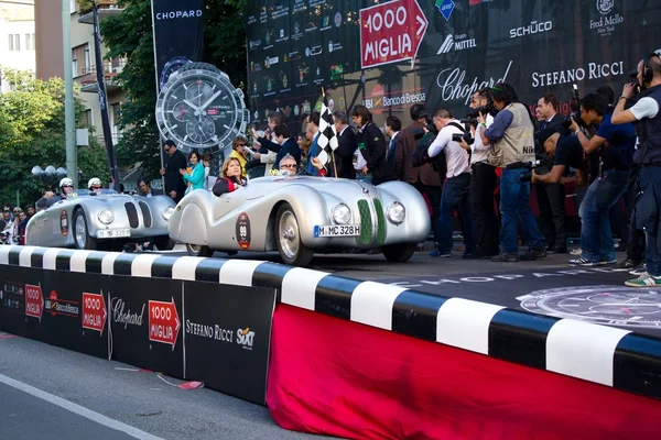 Silver 1939 BMW 328 roadster at the start of 2012 1000 Miglia — Stock Photo, Image