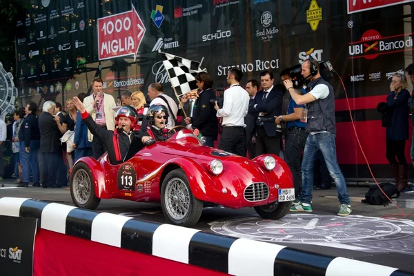 Red 1948 Fiat RG1 at the start of 2012 1000 Miglia — Stock Photo, Image