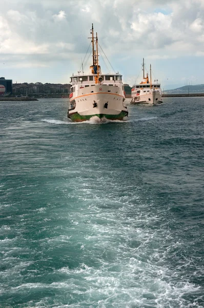Кораблі в Стамбулі — стокове фото