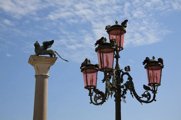 Elektrik direği piazza San marco Venedik — Stok fotoğraf