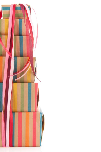 Renkli sarılmış hediyeler ve kopya alanı — Stok fotoğraf