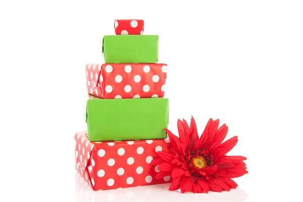 Red and green gifts — Stock Photo, Image