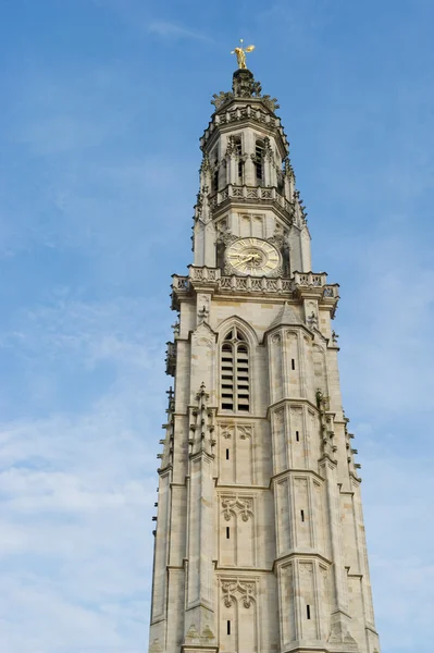 Věž kostela St. vaast Arras — Stock fotografie