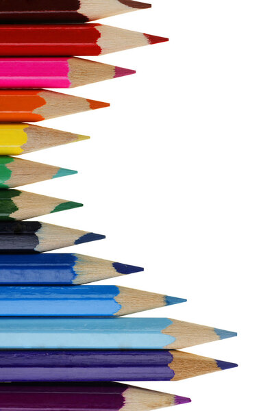 Много разноцветных карандашей
