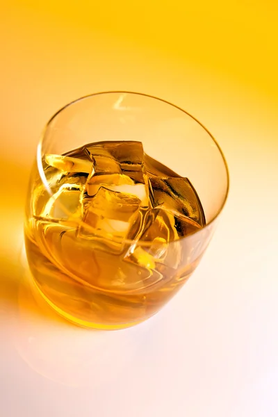 氷を入れたウイスキー — ストック写真