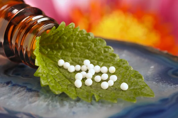 Homeopati och globuler — Stockfoto