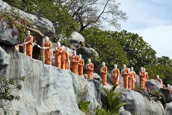 Statue monache buddiste — Foto Stock
