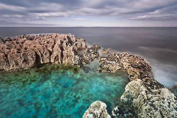 Rocky Atlantik Okyanusu manzarası — Stok fotoğraf