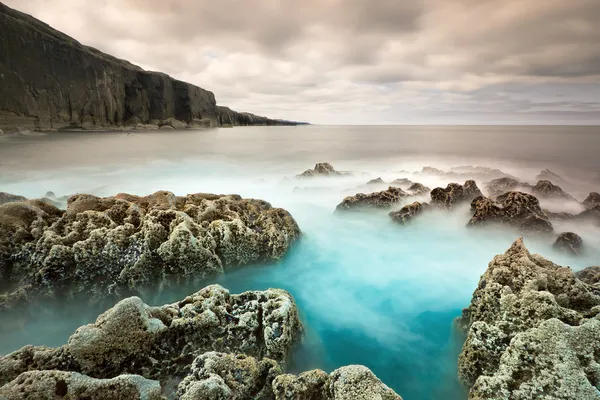 Paisajes rocosos del océano Atlántico — Foto de Stock