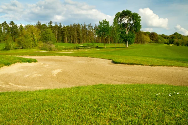 Ирландское идиллическое поле для гольфа — стоковое фото