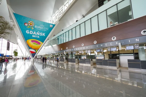 Nowy terminal w lech walesa airport w Gdańsku — Zdjęcie stockowe