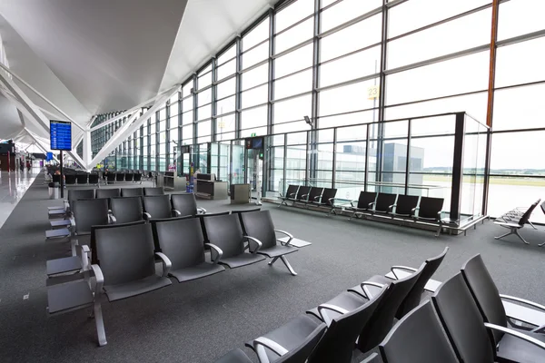 Nuovo terminal all'aeroporto Lech Walesa di Danzica — Foto Stock