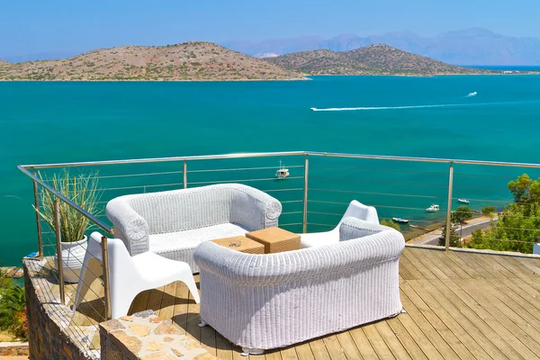 White sofas at Mirabello Bay on Crete — Stock Photo, Image