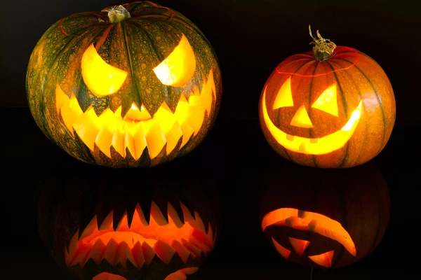 Calabazas de Halloween con cara de miedo — Foto de Stock