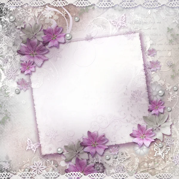 Весенний фон с цветами и поздравительной открыткой — стоковое фото