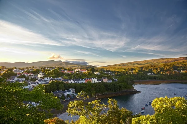 Uitzicht op Portree, Isle of Skye, Schotland — Stockfoto