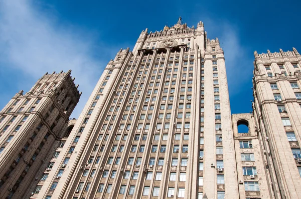 外交部长的俄罗斯，斯大林主义的摩天大楼、 具有里程碑意义 — 图库照片