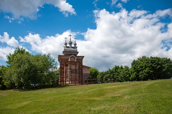 La iglesia de madera del siglo XVII en Moscú, Rusia —  Fotos de Stock