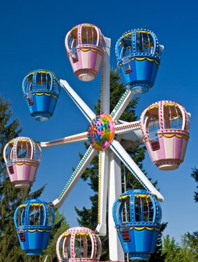 Ferris wheel in Amusement Park clipart