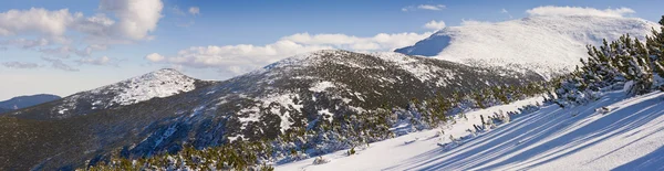 Kış Dağları Panoraması. Bulgaristan, borovets — Stok fotoğraf